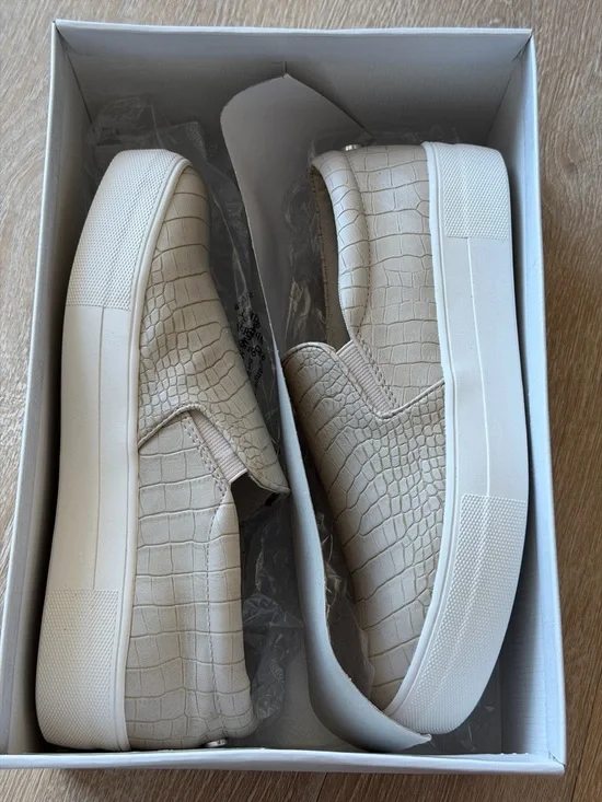 New Steve Madden Women's Slip-On Sneakers in Beige Croc Embossed - Picture 3 of 4